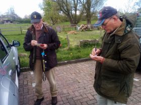35_Samen de kaarten invullen.jpg